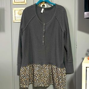 LOGO by Lori Godstein gray and leopard print oversized top.